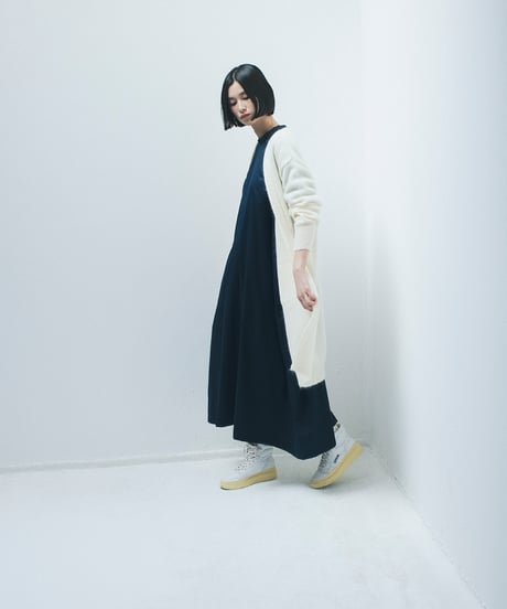 -M-［medium］リヨセルサテンワンピース Selma / ネイビー