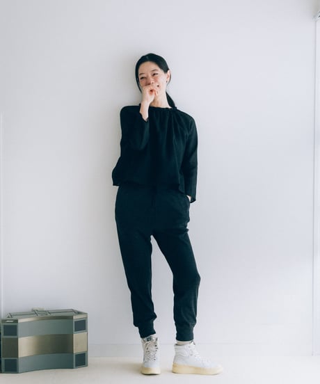 -M-［medium］スーパーウールパンツ Phoebe / チャコールグレー
