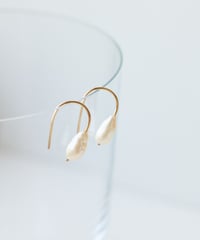 淡水パールピアス / バロックパール