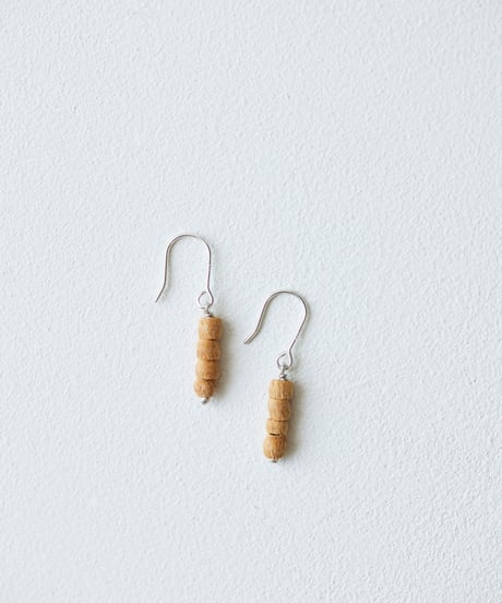 ウッドピアス