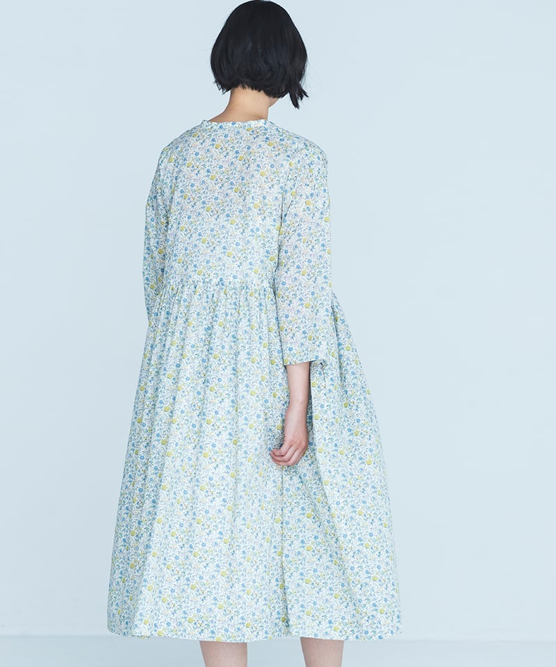 KYLIE様ワンピースライトブルーm シアープリントフリルワンピース(マキシ・ロングワンピース