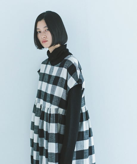 -M-［medium］ブロックチェックワンピース Mia / ホワイト×ブラック
