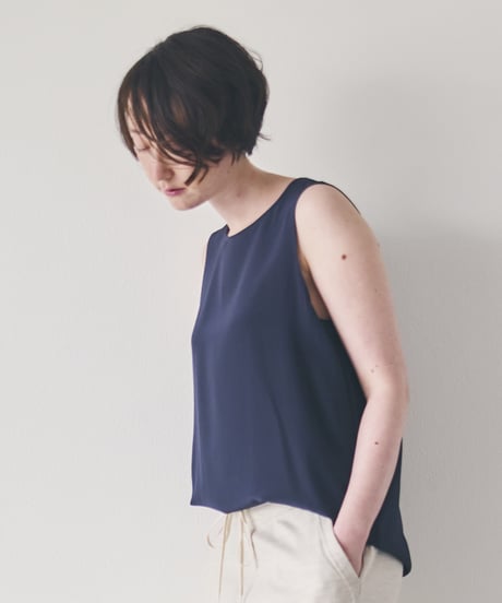 -M-［medium］シルクトップス Ellie / ネイビー