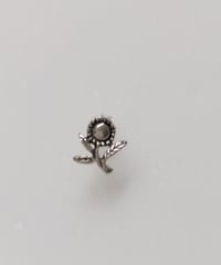 small earring / ひまわり