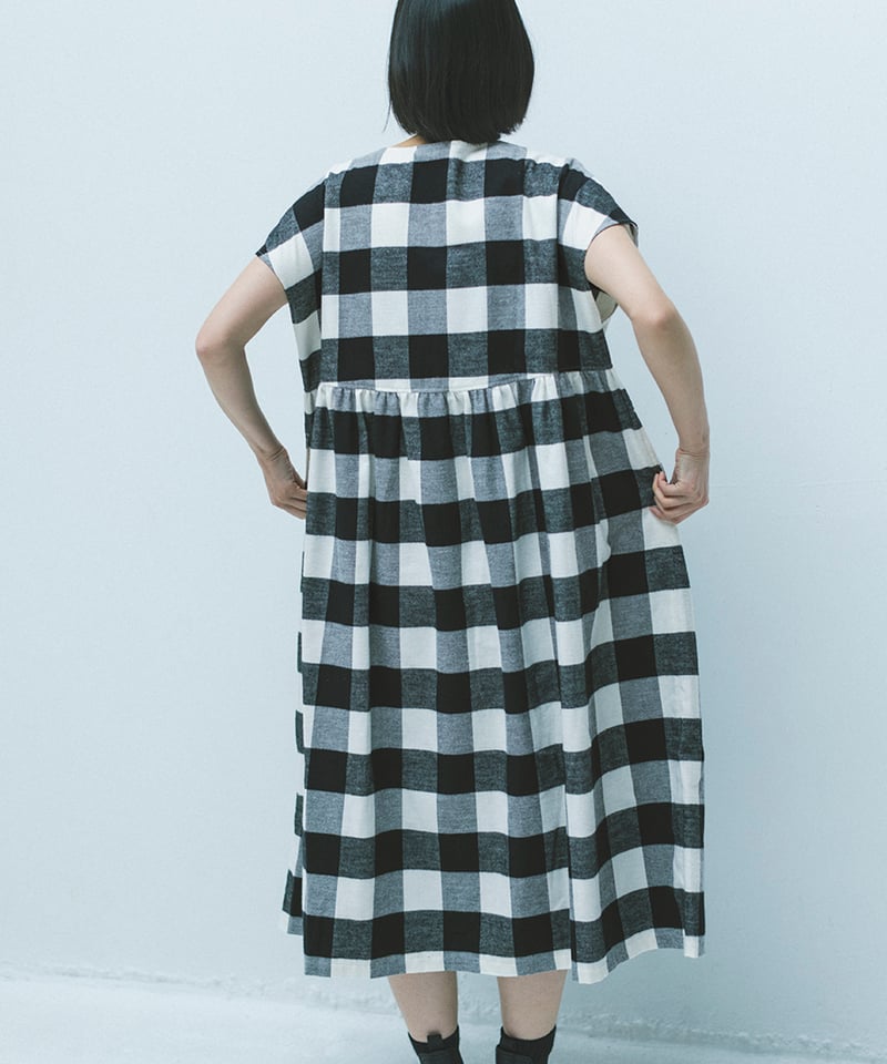 M-［medium］ブロックチェックワンピース Mia / ホワイト×ブラック | days