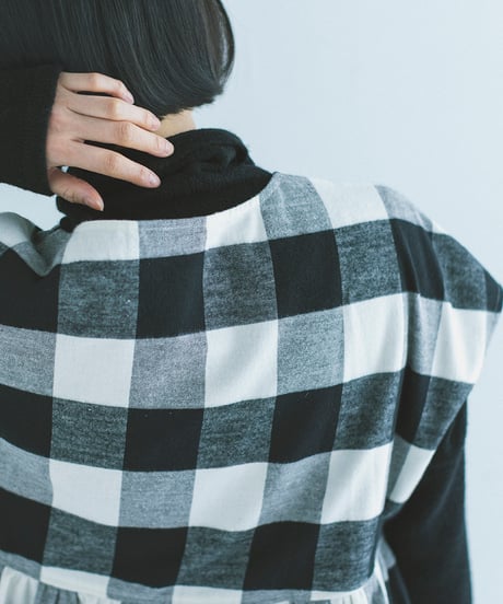 -M-［medium］ブロックチェックワンピース Mia / ホワイト×ブラック