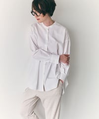 -M-［medium］スタンドカラーシャツ Audrey / ホワイト