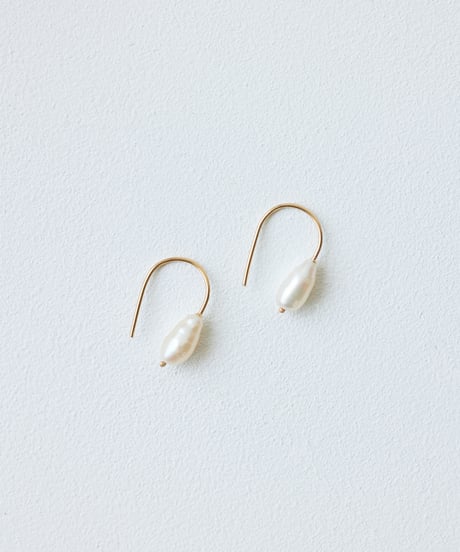 淡水パールピアス / バロックパール