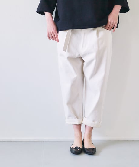 -M-［medium］セルヴィッジデニムパンツ Joanne / オフホワイト