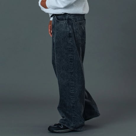 XLARGE | EMBOSSED DENIM PANTS(BLACK)