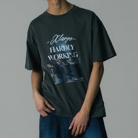 XLARGE | HARDLY WORKING S/S TEE(BLACK)