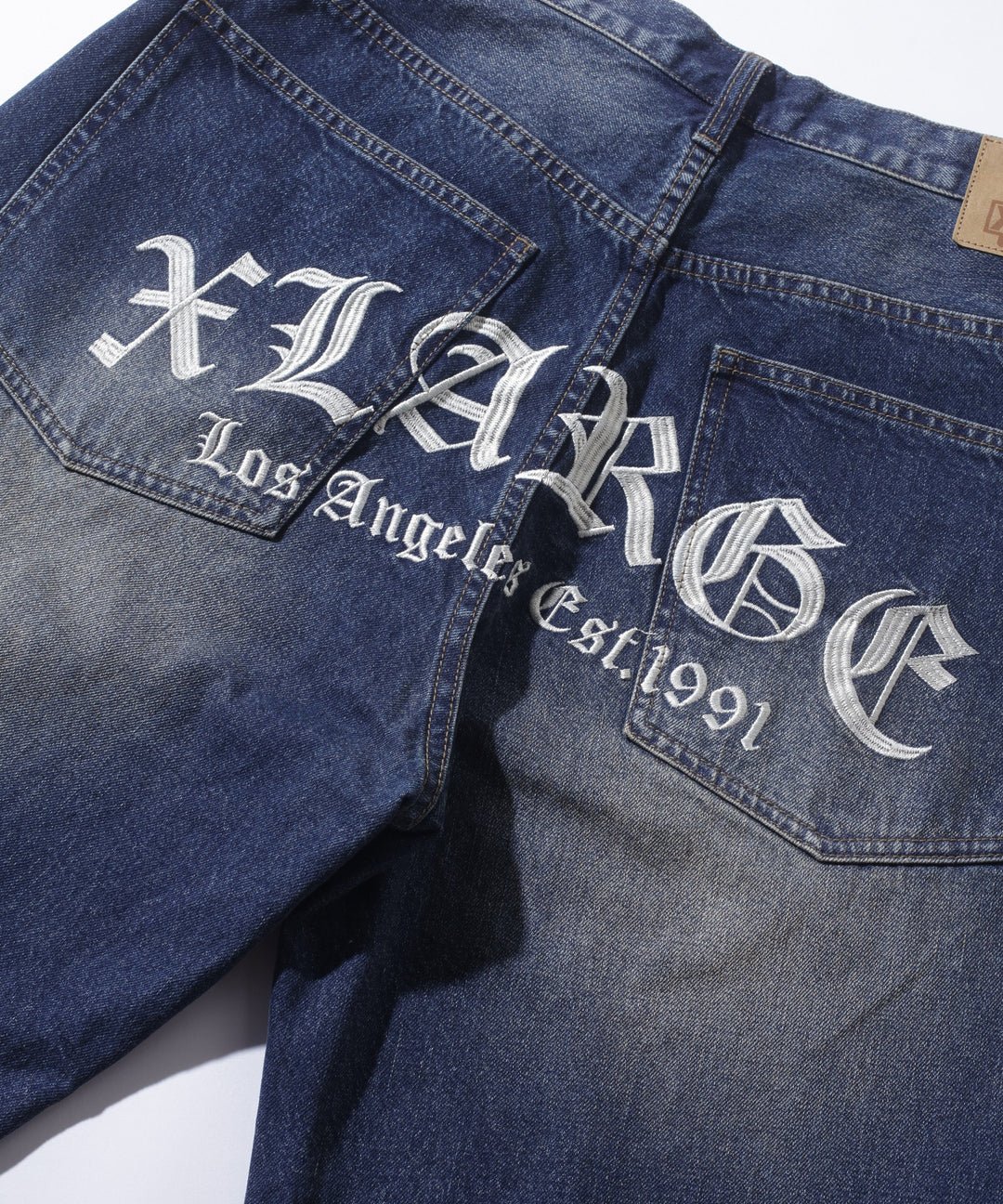 XLARGE | OLD ENGLISH BAGGY DENIM PANTS (BLACK) XLARGE | OLD ENGLISH BAGGY DENIM PANTS (BLACK)