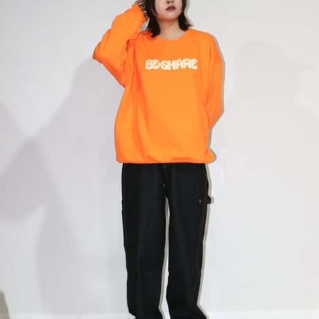 BE-SHARE|For a city boy CREW SWEAT(ORANGE)