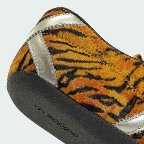 adidas originals | TOKYO (Yellow / Gold Metallic / Core Black)