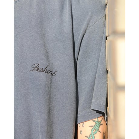 BE-SHARE |Prime Logo Pigment S/S Tee (Blue)