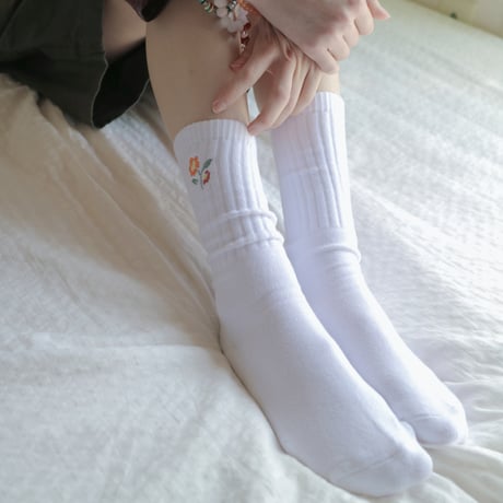 NEWS LETTER| Flower Logo Socks (White)