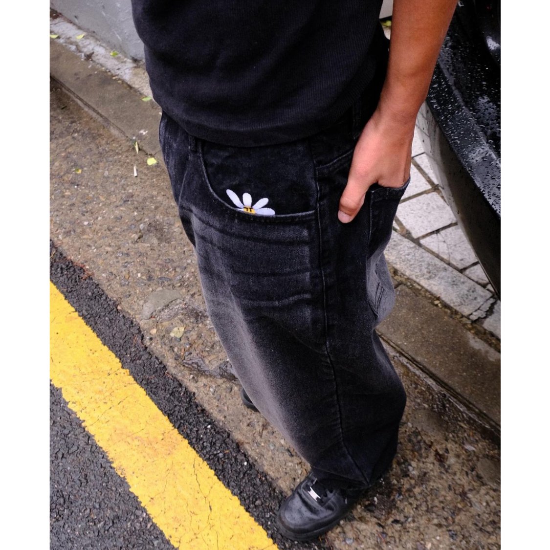 LABROS / Smart Daisy Cat Brush Baggy Jeans (Bla