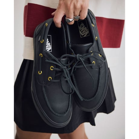 VANS | 2-EYELET DECK SHOES (BLACK)