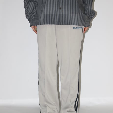 BE-SHARE |Team Emblem TRACK PANT(GRAIGE/ NAVY)