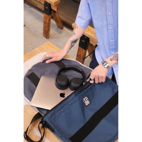 BE-SHARE | Limited THE BE-SHARE "Glowing Bag"(NAVY)