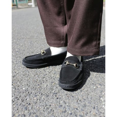 MANEBU|“BITCH” SUEDE (BLACK)