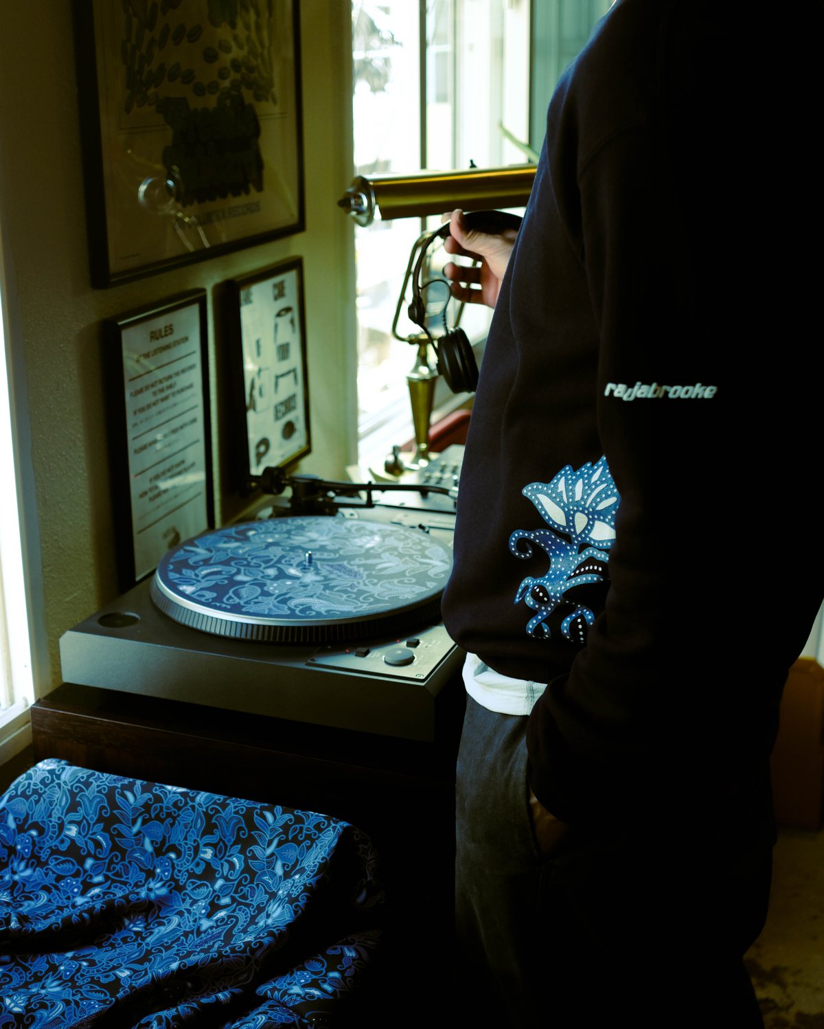 rajabrooke | BATIK SLIPMAT (NAVY) | T.F.L onlin