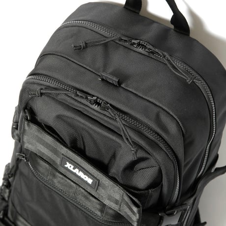 XLARGE | XLARGE×NEW ERA SKATEBOARD URBAN PACK(BLACK)