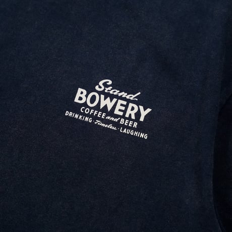 Stand BOWERY / BOWERY STANDARD LOGO TEE (NAVY)