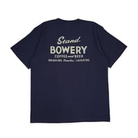 Stand BOWERY / BOWERY STAFF TEE (NAVY)