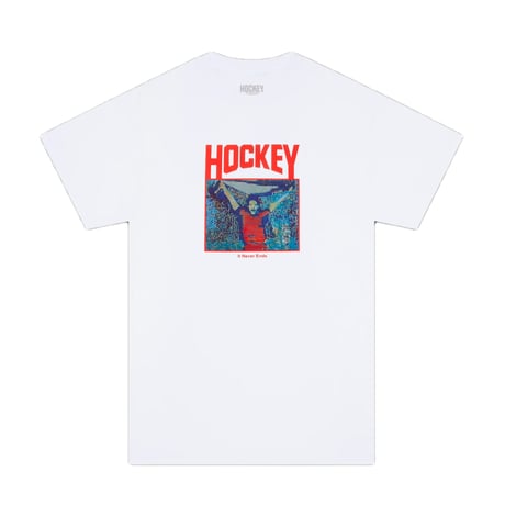 HOCKEY / IT NEVER ENDS TEE (White)
