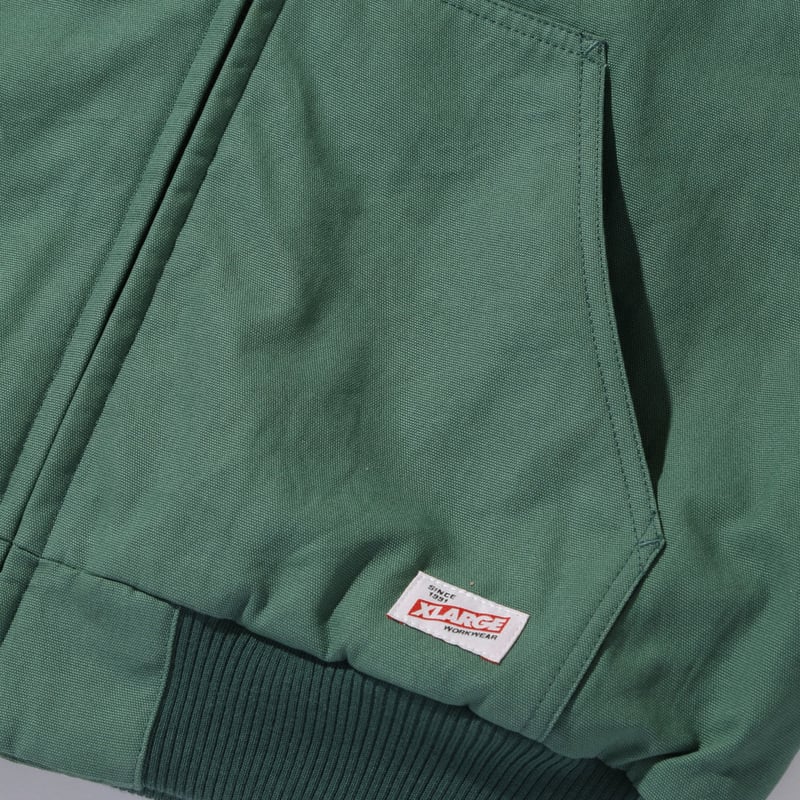 XLARGE | EMBOSSED OLD ENGLISH HOODED WORK JACKE XLARGE | EMBOSSED OLD ENGLISH HOODED WORK JACKE