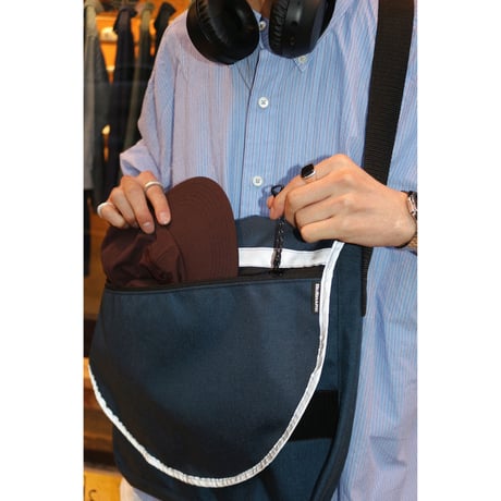 BE-SHARE | Limited THE BE-SHARE "Glowing Bag"(NAVY)