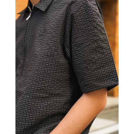 GRAND COLLECTION / SEERSUCKER SHORT SLEEVE ZIP UP SHIRT (BLACK)