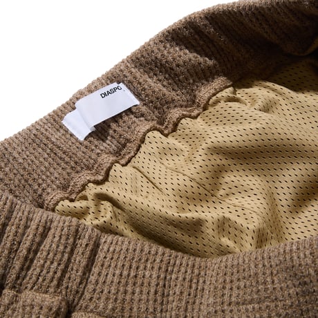 Diaspora skateboards / Villa Shorts (Sand)