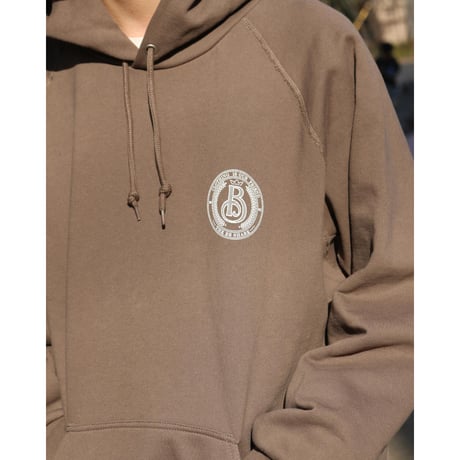BE-SHARE | Emblem Raglan Hoodie (NATURAL)