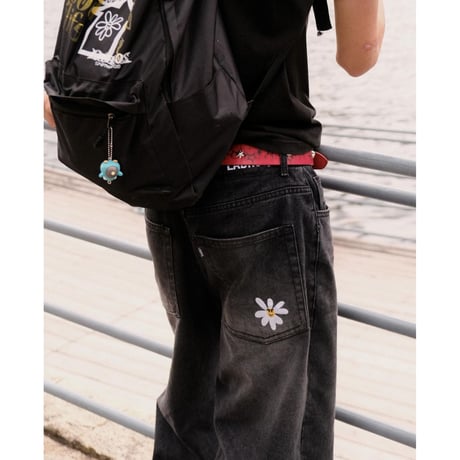 LABROS / Smart Daisy Cat Brush Baggy Jeans (Black)