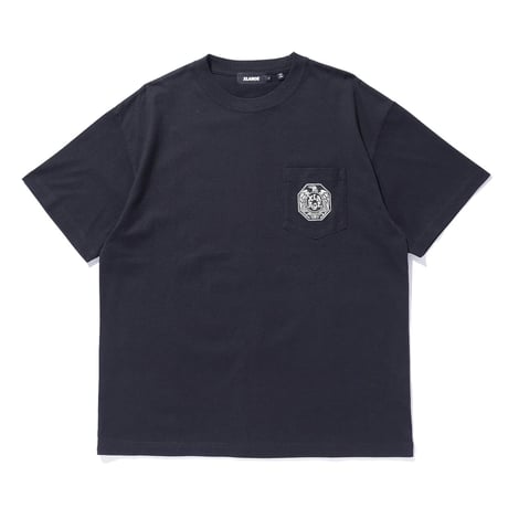 XLARGE | EAGLE S/S POCKET TEE（BLACK)