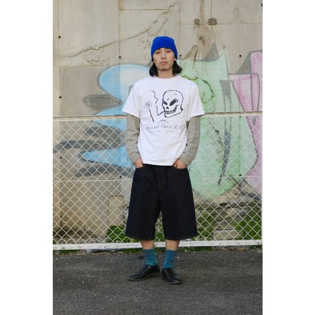 SPECIAL GUEST K.K.| A Smoking Skeleton Tee(White)