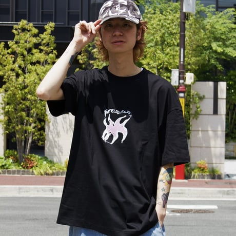 POETIC COLLECTIVE | Fluid Tribal T-shirt (Black)