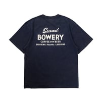 Stand BOWERY / BOWERY STANDARD LOGO TEE (NAVY)