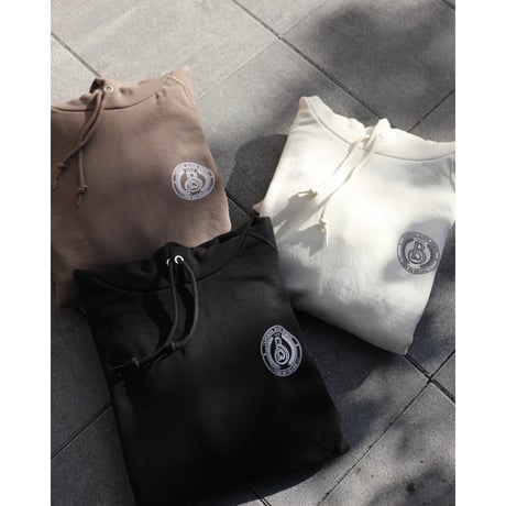 BE-SHARE | Emblem Raglan Hoodie (NATURAL)
