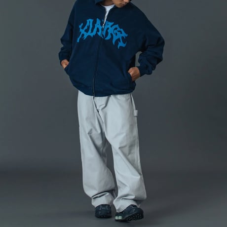 XLARGE | PATCHED OLD ENGLISH PAINTER PANTS(GREY)