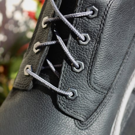 Timberland | MEN'S ROAD TRIP PREMIUM MID WATERPROOF CHUKKA BOOT (BLACK OUT)
