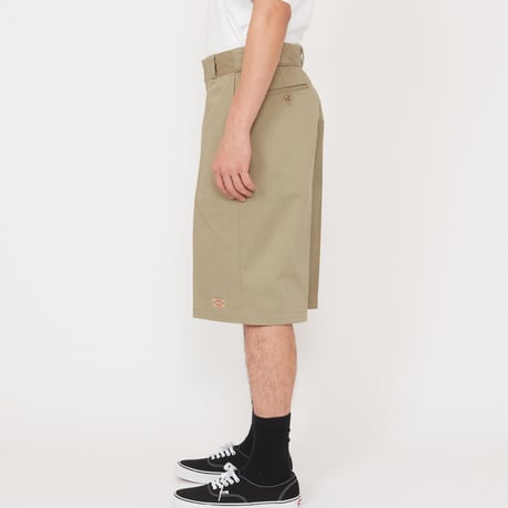 Dickies | 42283 13INCH MULTI-USE POCKET WORK SHORT 56(Khaki)
