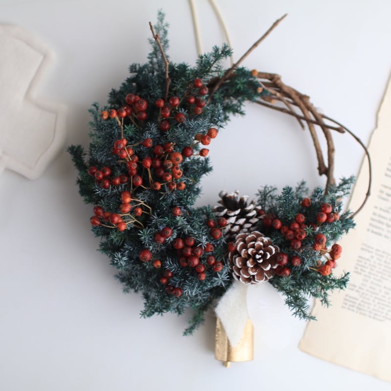 Noël xmas werath 冬の木の実や花々のリース