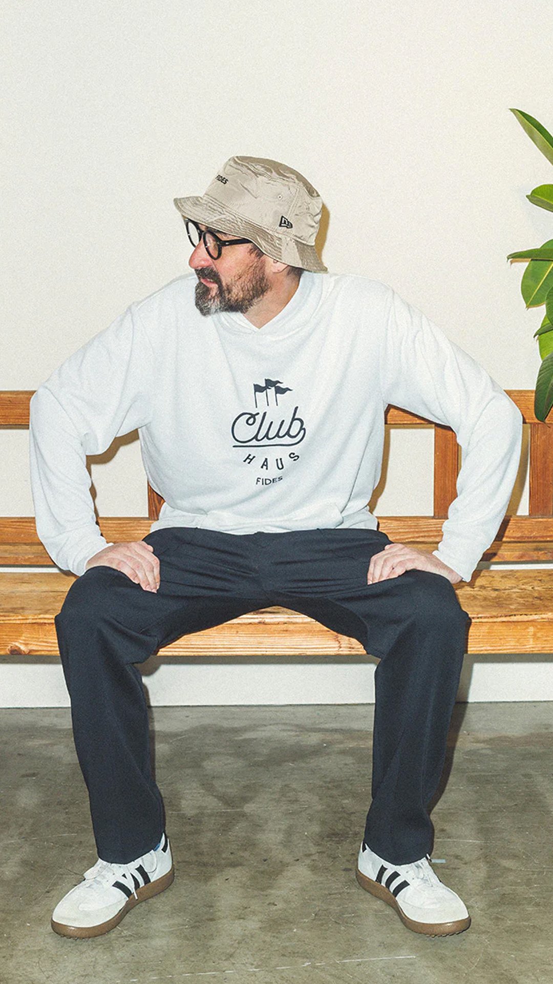 FIDES × CLUBHAUS Logo Parka White golf FIDES × CLUBHAUS Logo Parka - White | CLUBHAUS