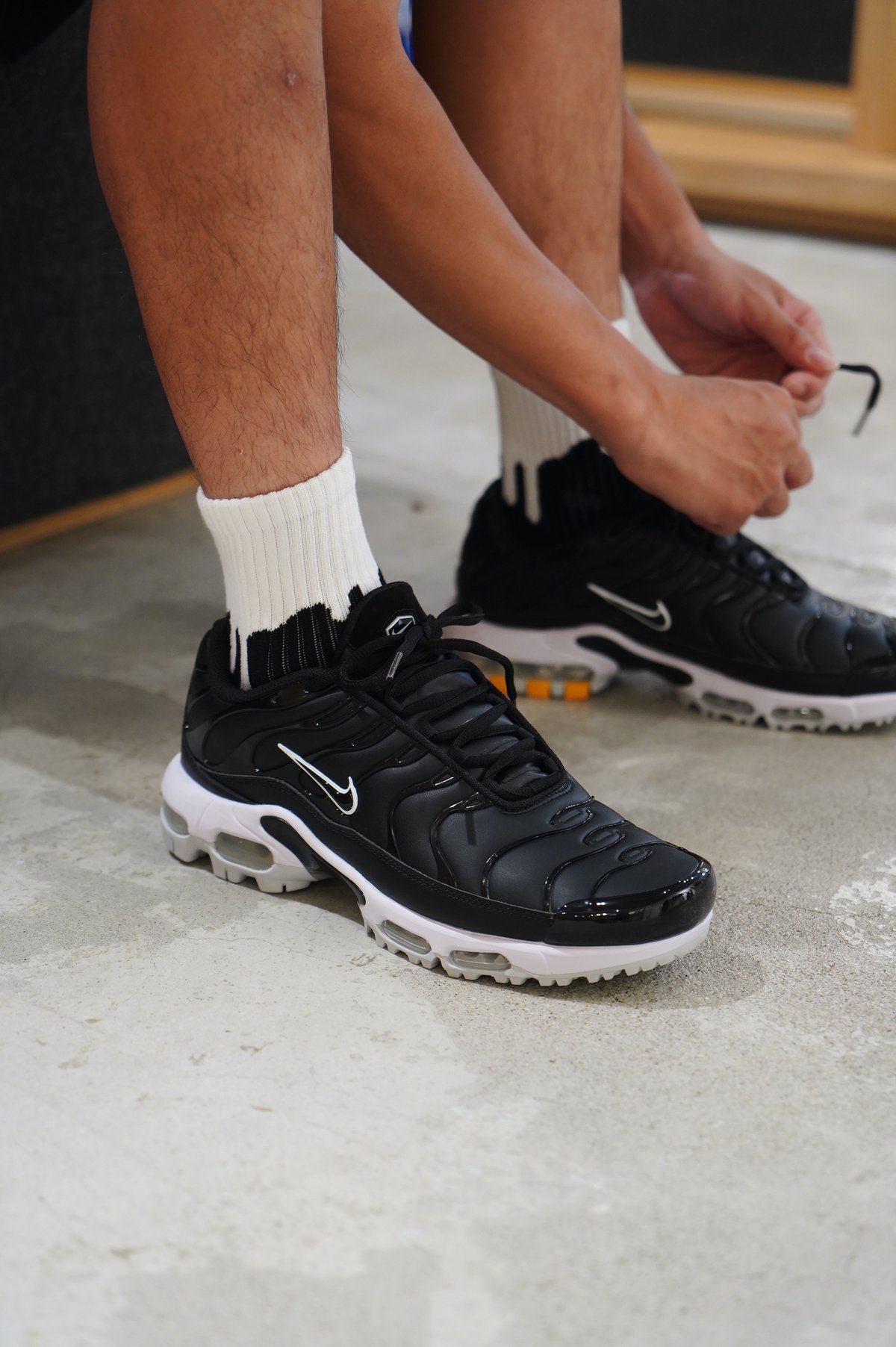 Nike Air Max Plus G - Black/Gold/Salsa Red/Whit