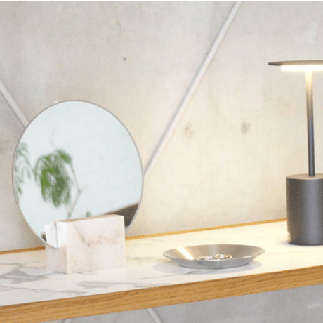 petero stand mirror