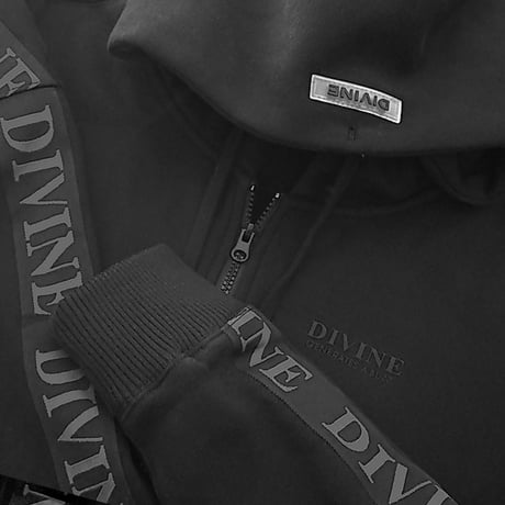 Zipパーカー 【 LOGO LINE 】 BLACK