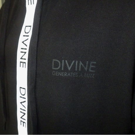 ZIP.UP パーカー【MPスタイル】DIVINE.fo